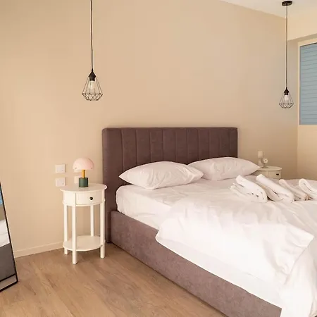 Elisabetta Luxury Living 3 *